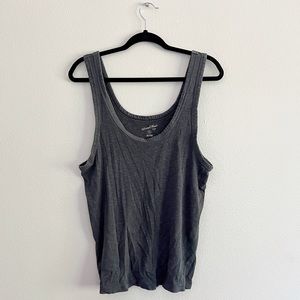 Universal Thread Tank